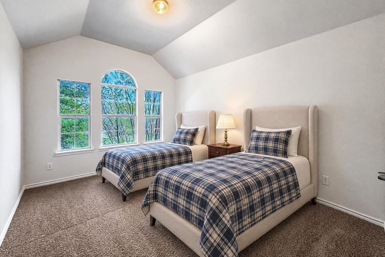 Photo 19 of 31 of 8212 Boulder River Trl, McKinney, TX