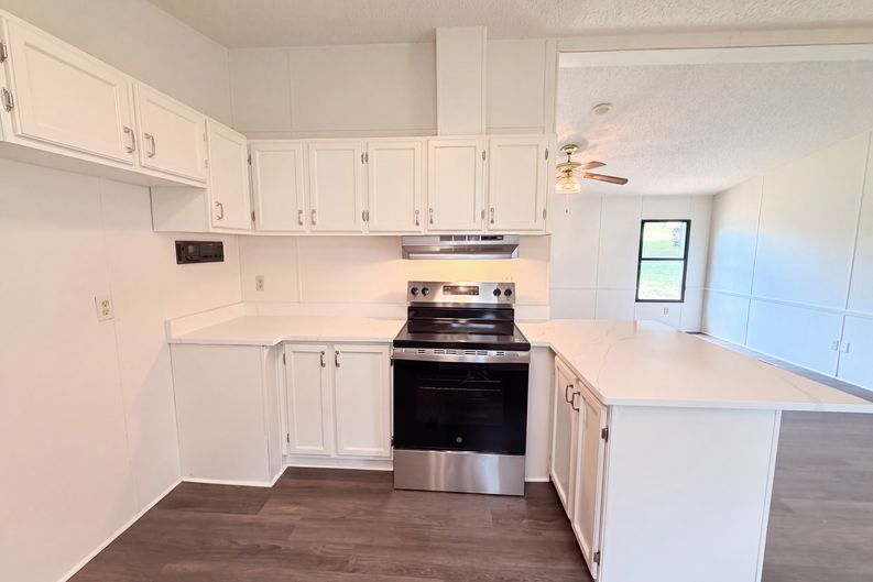 Photo 12 of 17 of 2648 Pine Ridge Dr, Nashville, TN