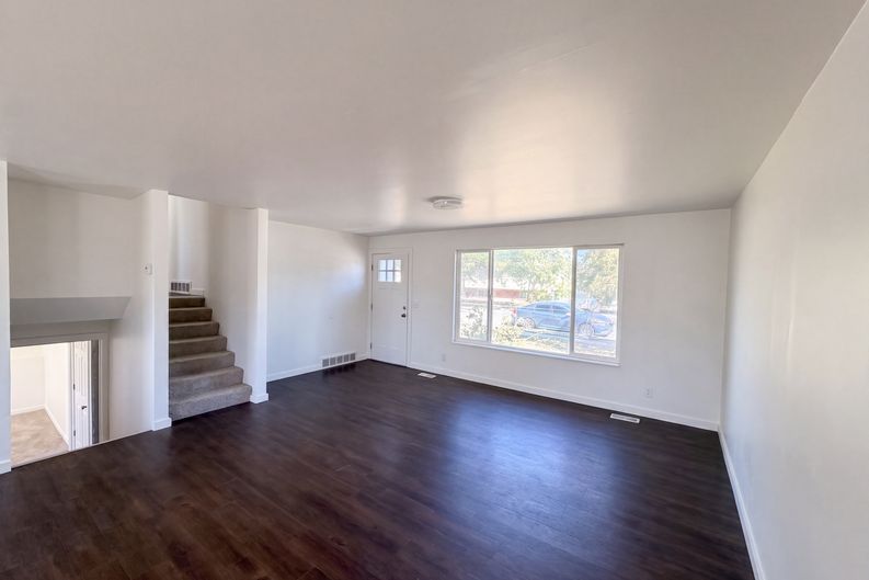 Photo 3 of 24 of 4259 W Stane Ave, West Valley City, UT