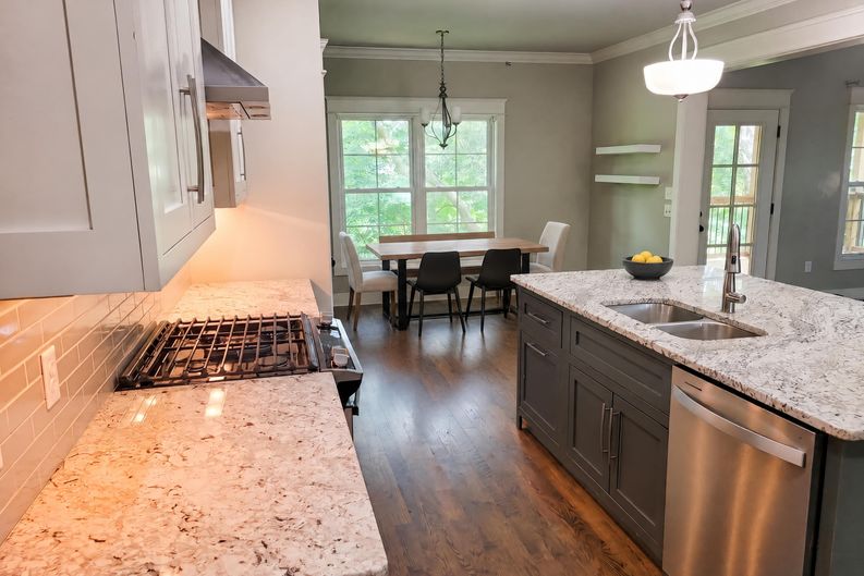 Photo 6 of 38 of 521 Autumnstone Ln, Bowling Green, KY