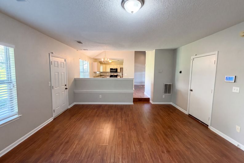 Photo 3 of 26 of 3045 Stonebridge Creek Dr, Lithonia, GA