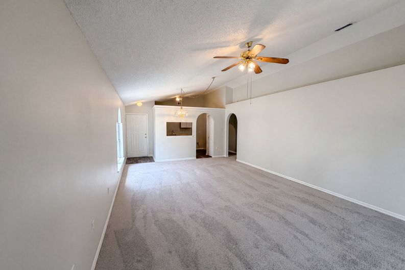 Photo 6 of 20 of 114 Pamala Ct, Sanford, FL