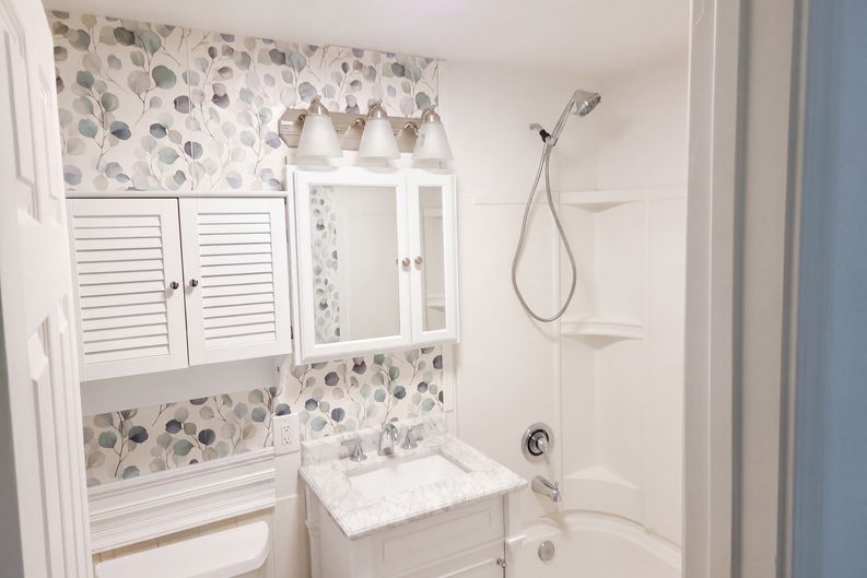 Photo 6 of 16 of 2508 W Francis Ave, Spokane, WA