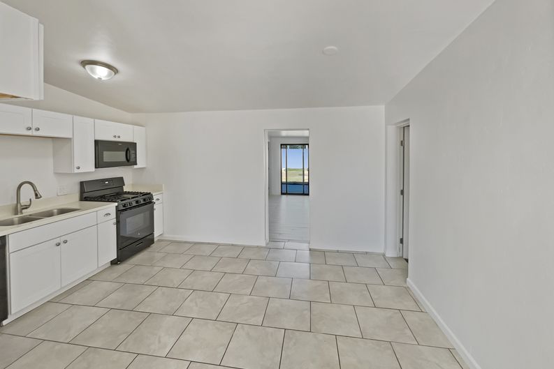 Photo 7 of 17 of 802 W Tipton Dr, Tucson, AZ