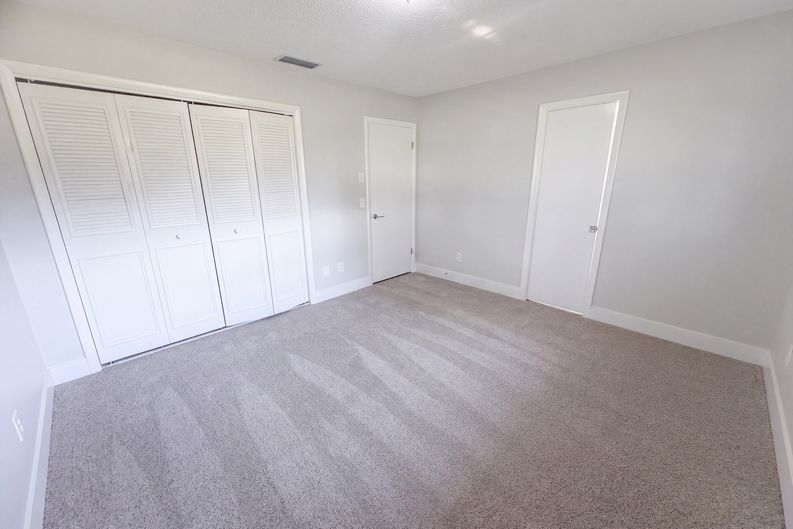 Photo 12 of 33 of 6501 Fort Pierce Blvd, Fort Pierce, FL