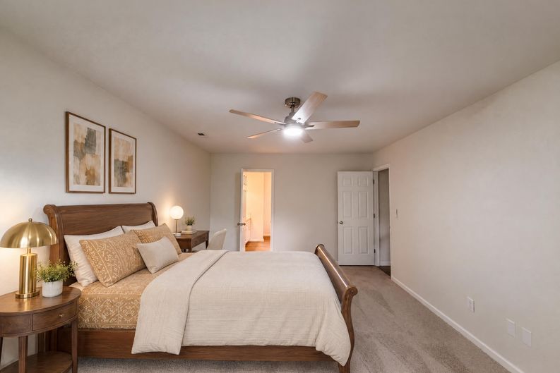 Photo 4 of 30 of 1001 Kingstree Ridge Dr, Winston Salem, NC