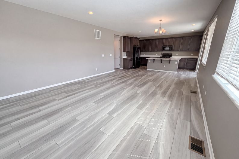 Photo 8 of 39 of 2450 Garganey Dr, Castle Rock, CO