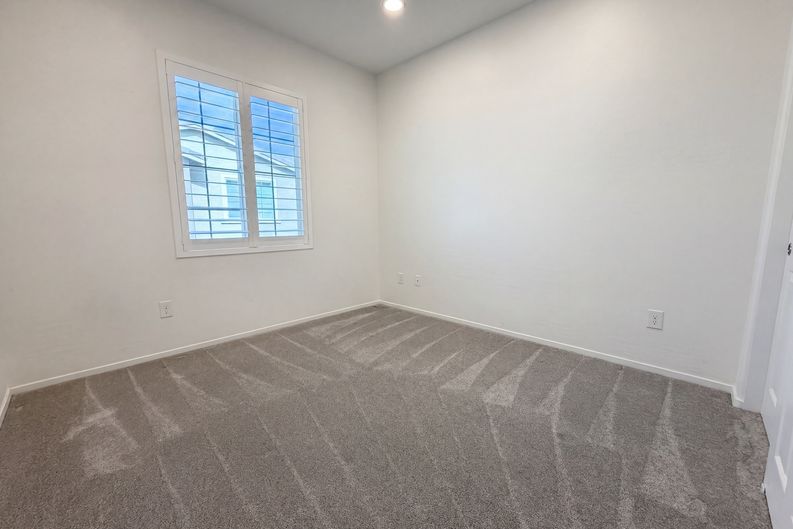 Photo 8 of 19 of 8457 Insignia Ave, Las Vegas, NV