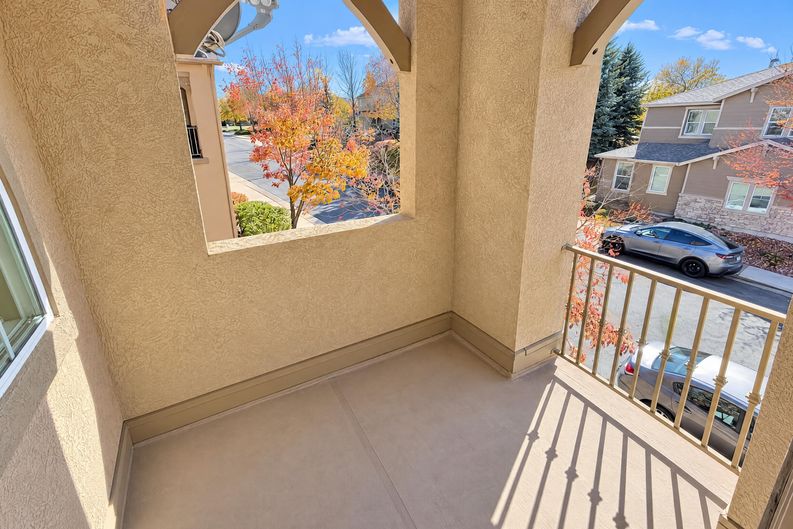 Photo 18 of 25 of 3853 Stonebrush Dr, Highlands Ranch, CO