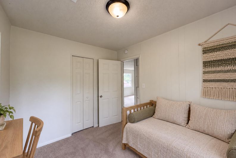 Photo 11 of 20 of 4770 Woodend Ave, Kansas City, KS