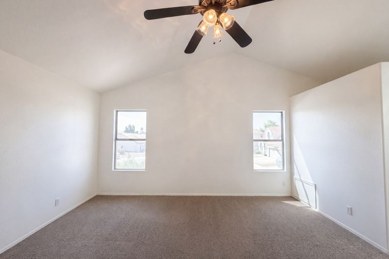 Photo 12 of 21 of 1114 S Tiago Dr, Gilbert, AZ