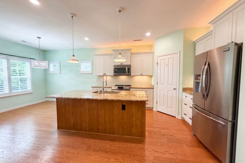 Photo 7 of 15 of 2530 Walpole Ln, Columbia, TN