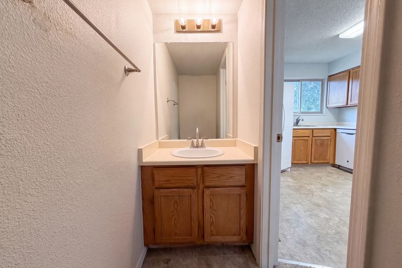 Photo 7 of 21 of 8733 W Cornell Ave, Lakewood, CO
