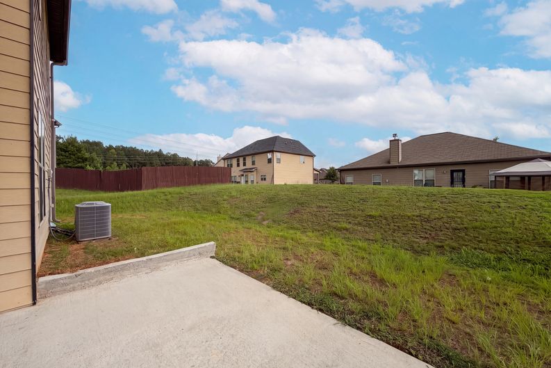 Photo 5 of 26 of 85 Pulaski Pl, Jonesboro, GA