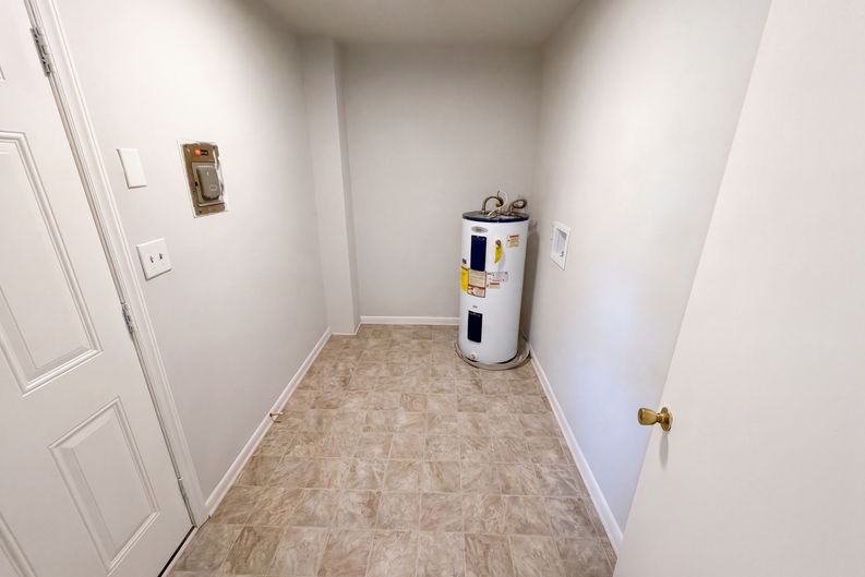 Photo 21 of 24 of 6531 Rosecran Dr, Charlotte, NC