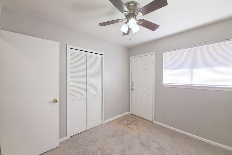 Photo 21 of 37 of 13638 Coleridge St, San Antonio, TX