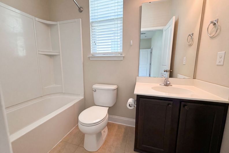 Photo 10 of 15 of 1013 Ashley Garden Blvd, Charleston, SC