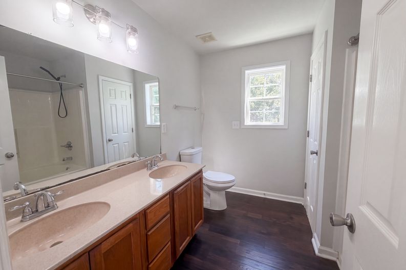 Photo 15 of 24 of 3148 Brook Hill Dr, Clarksville, TN
