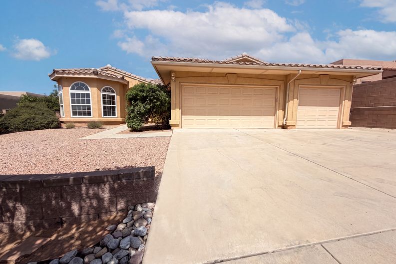 Photo 23 of 29 of 9809 Buckeye St NW, Albuquerque, NM