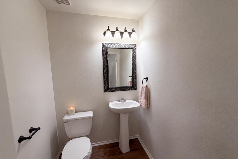 Photo 18 of 29 of 11521 Melstone Dr, Manor, TX