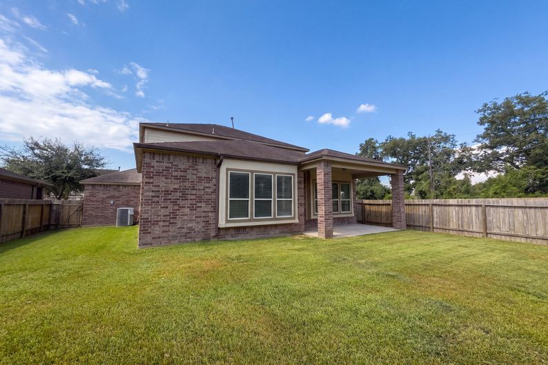 Photo 22 of 24 of 5923 Carnaby Ln, Rosenberg, TX