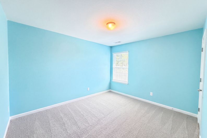 Photo 11 of 19 of 1578 Zeverly St, Winston Salem, NC