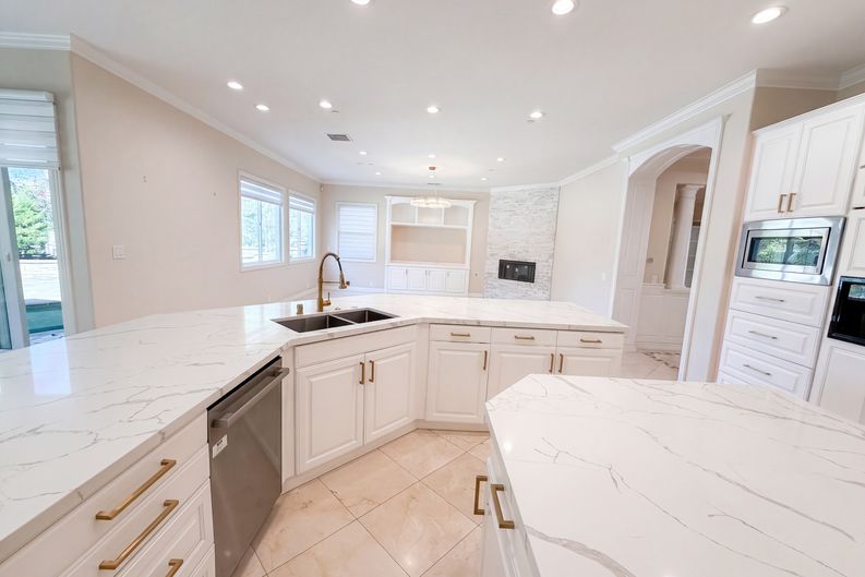 Photo 7 of 31 of 17109 Santa Cruz Ct, Yorba Linda, CA