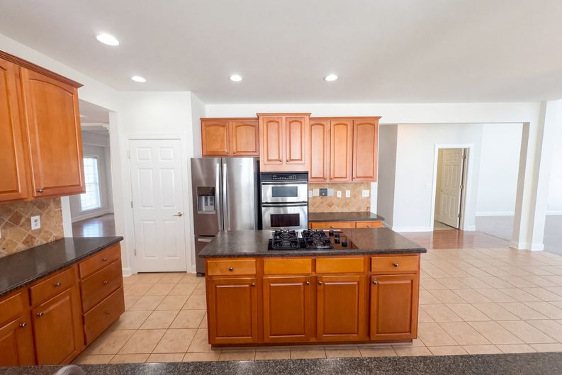 Photo 6 of 35 of 4993 Winding Ridge Dr, Greensboro, NC