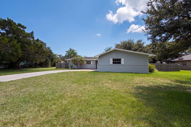 Photo 25 of 30 of 2617 S Fairway Dr, Melbourne, FL