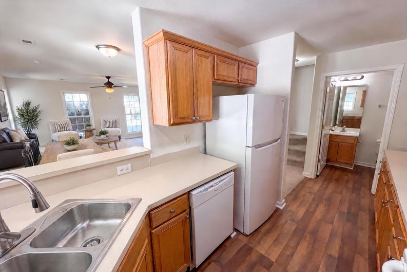 Photo 4 of 21 of 9514 Littleleaf Dr, Charlotte, NC