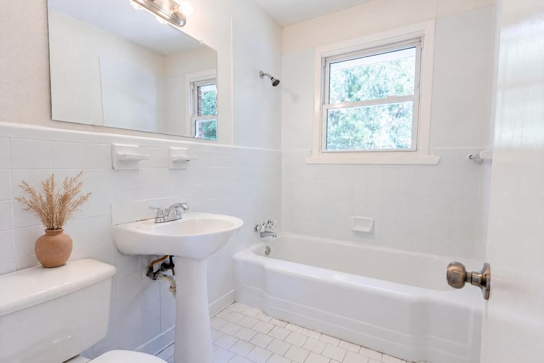 Photo 11 of 17 of 2112 Axson St, Cayce, SC