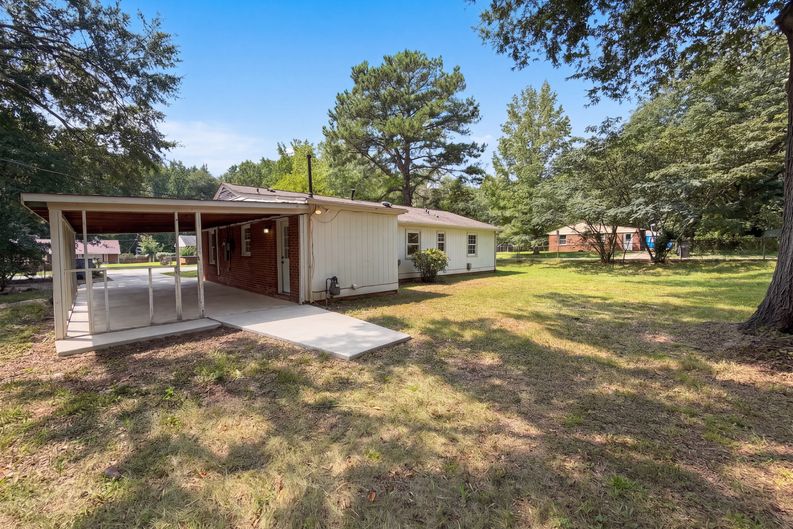 Photo 5 of 21 of 728 Milan Rd E, Charlotte, NC