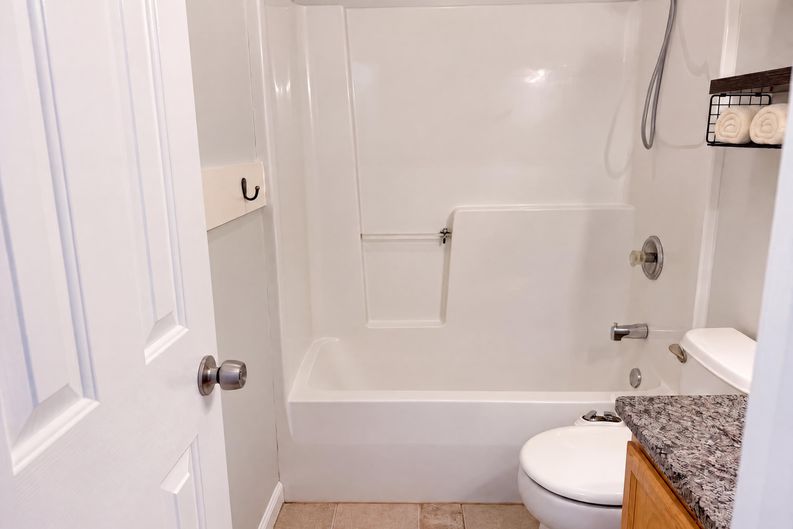 Photo 10 of 22 of 8749 Christopher Ln, Warrenton, VA