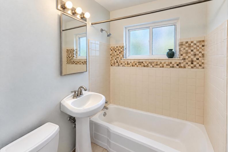 Photo 15 of 18 of 4745 Zuni St, Denver, CO