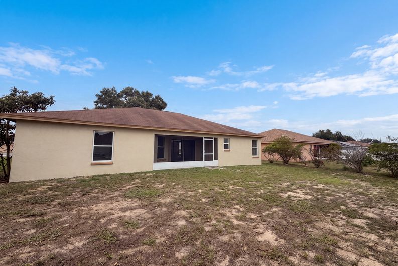 Photo 18 of 19 of 1038 Highland Crest Cir, Lake Wales, FL