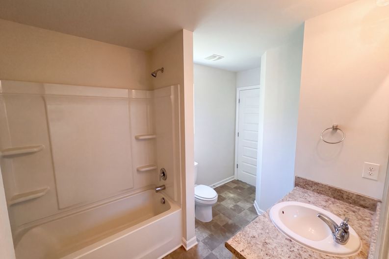 Photo 16 of 21 of 672 Mill Creek Trl, Jonesboro, GA