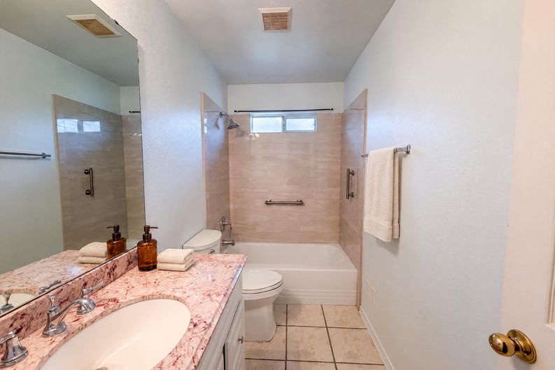Photo 11 of 17 of 3707 Gowen Ct, Killeen, TX