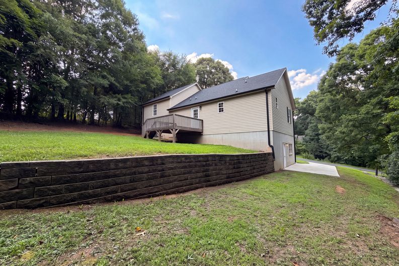 Photo 22 of 25 of 930 Marshall Dr, Concord, NC