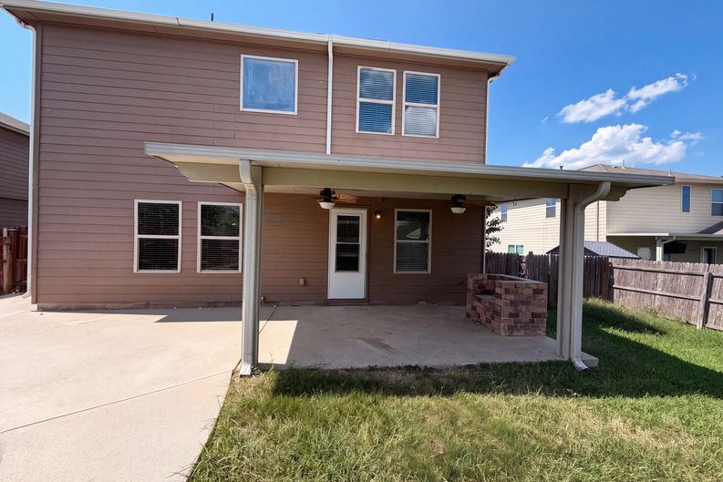 Photo 5 of 24 of 3513 Nuhn Way, New Braunfels, TX