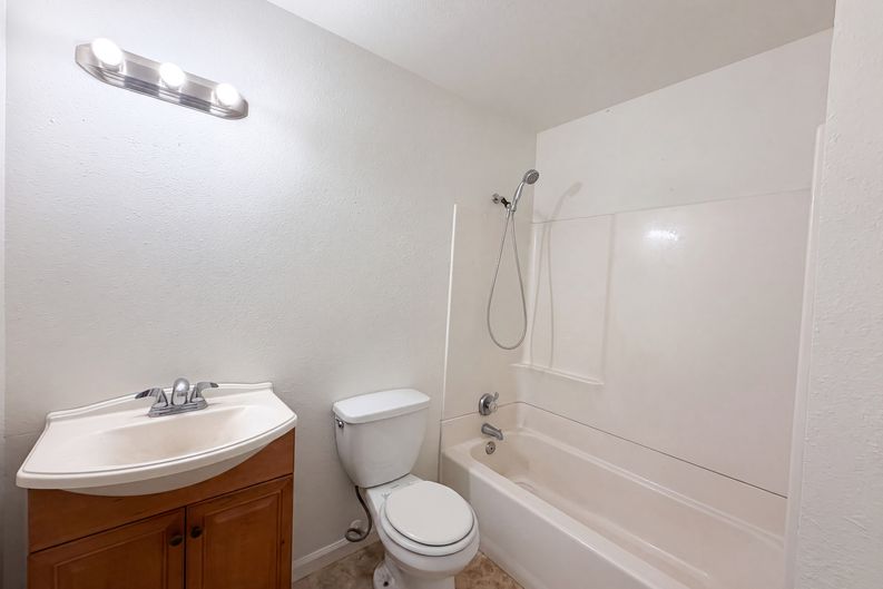 Photo 18 of 27 of 6620 Twining Way, Citrus Heights, CA