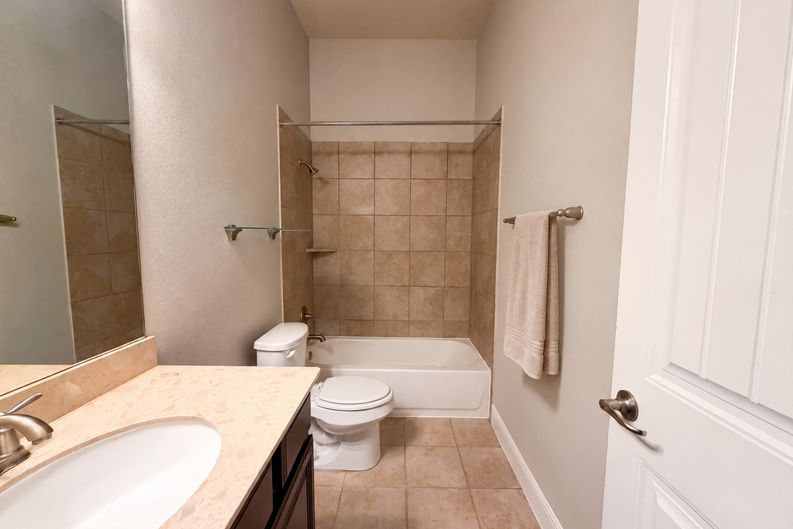 Photo 14 of 21 of 122 Bluehaw Dr, Georgetown, TX