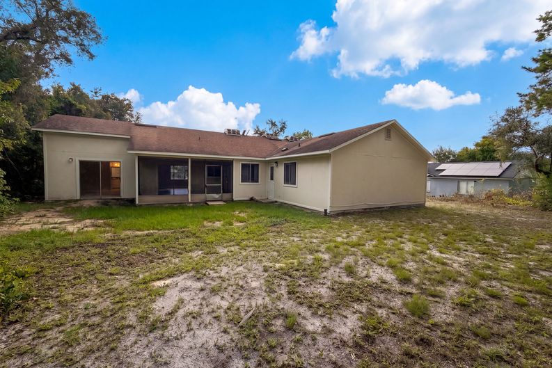 Photo 5 of 18 of 3143 Boxelder St, Deltona, FL
