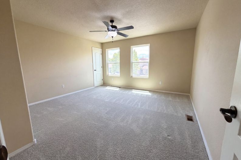 Photo 11 of 26 of 1309 Spruce Meadows Dr NE, Rio Rancho, NM