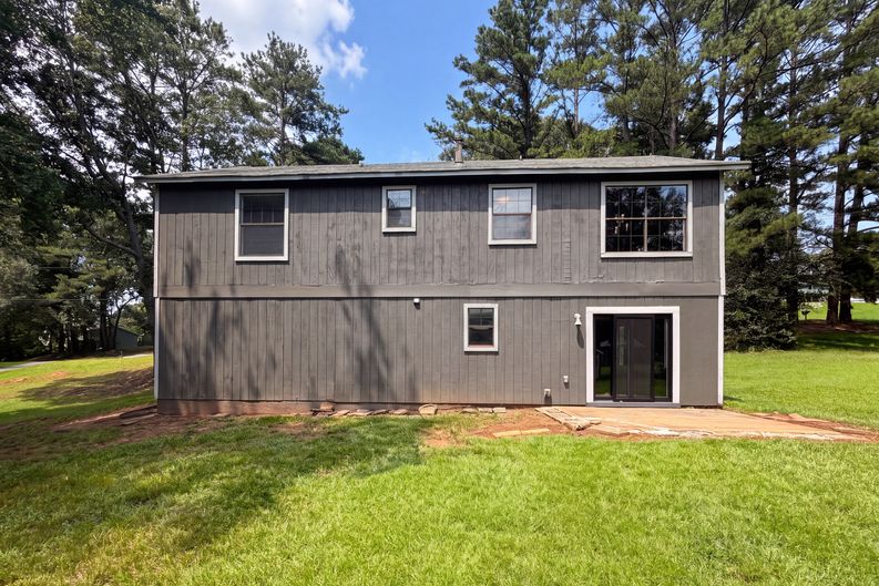 Photo 18 of 21 of 165 Splitwood Ln, Fairburn, GA