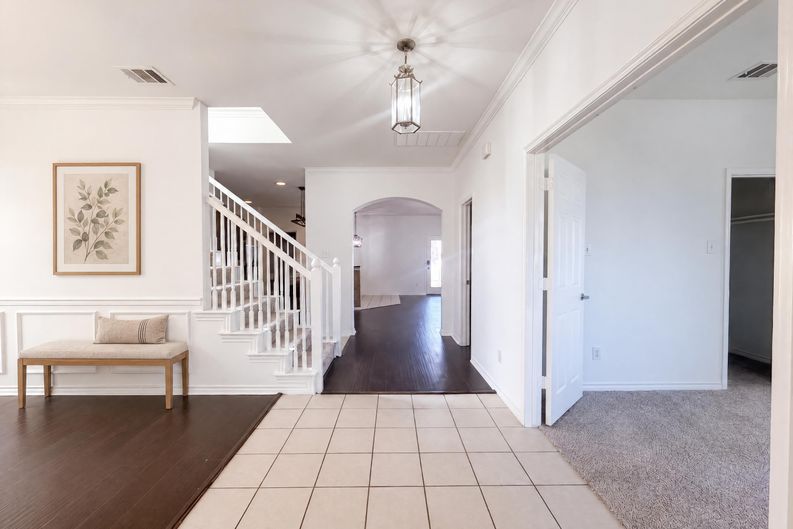 Photo 3 of 20 of 1232 Spanish Moss Dr, Savannah, TX