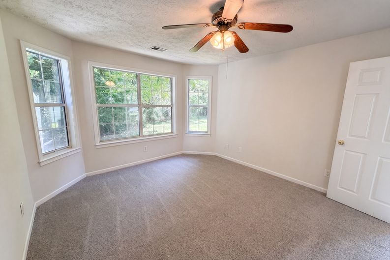 Photo 8 of 21 of 1337 Parkside Club Dr, Lawrenceville, GA