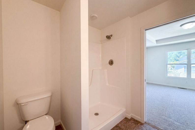 Photo 12 of 22 of 7932 Laurel Flats Dr, Caseyville, IL