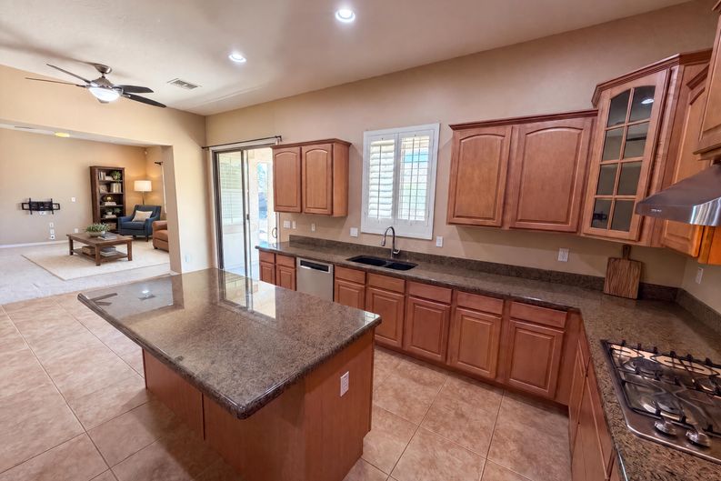 Photo 7 of 33 of 3080 E Powell Way, Gilbert, AZ