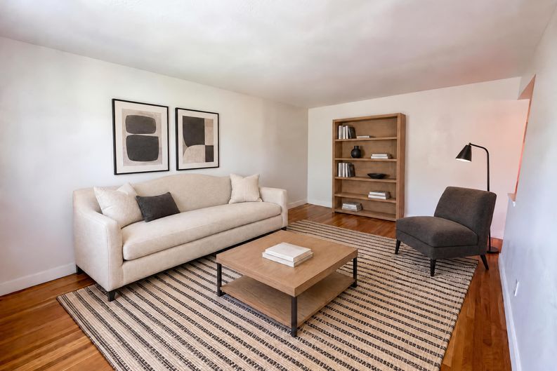Photo 9 of 27 of 9630 Beachwood Dr, Orangevale, CA