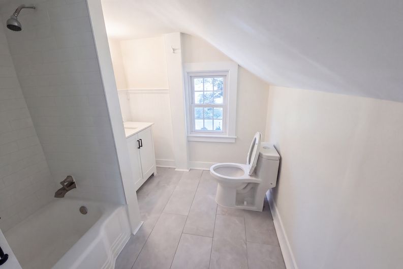 Photo 12 of 19 of 1026 Forbes St, East Hartford, CT